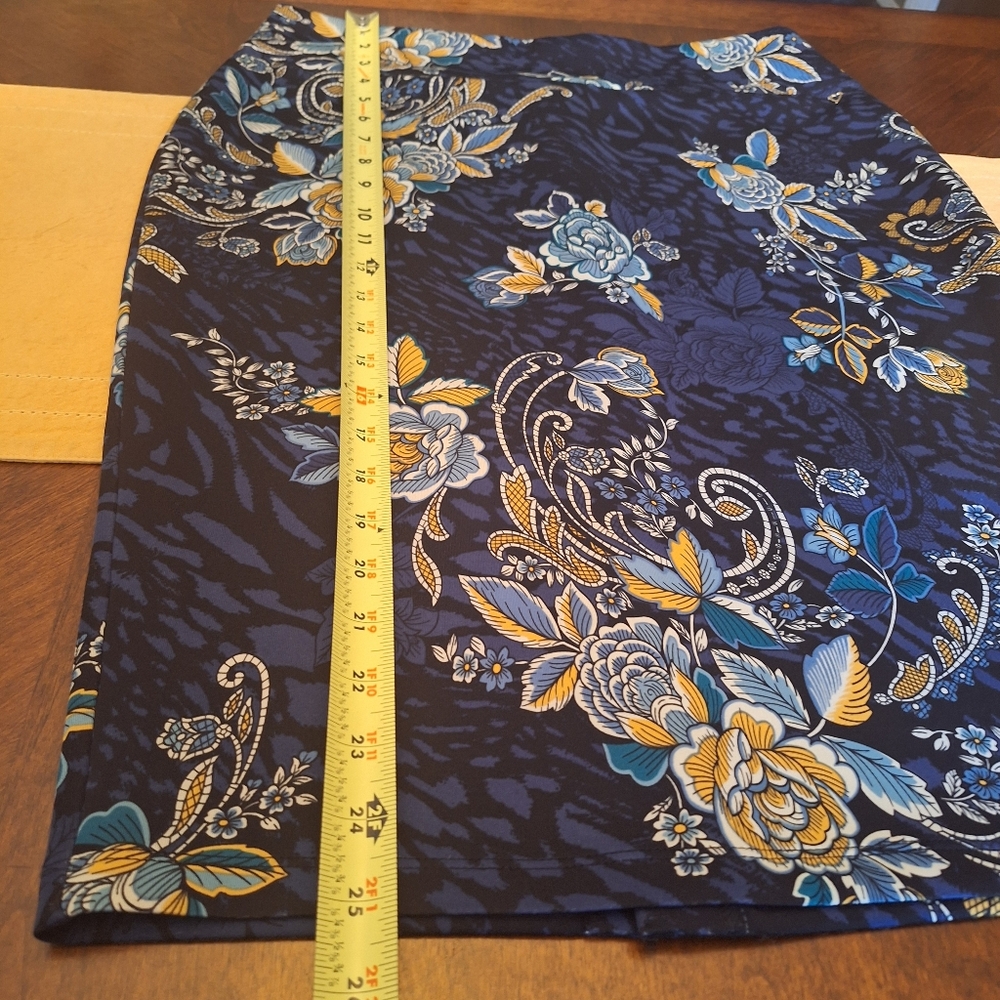 Thalia Sodi Blue and Yellow Floral Pencil Skirt - Picture 10 of 10